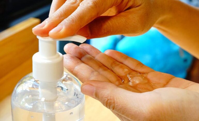  Detectan metanol en gel antibacterial… conoce la marca